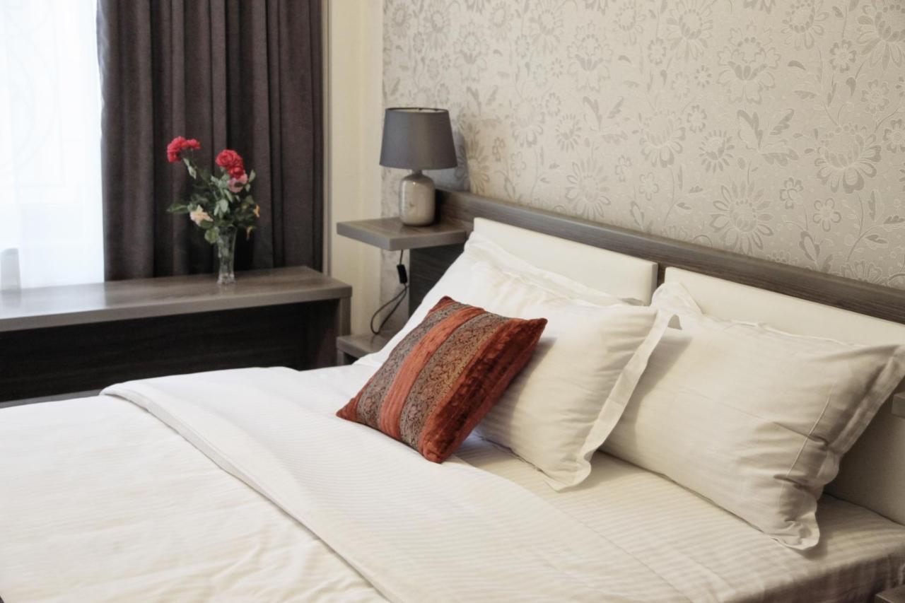 Hotel Four Brothers Tbilisi Quarto foto